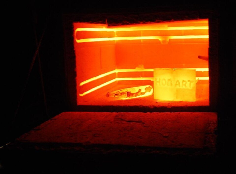 Heat treatment furnace interior, reference equipment